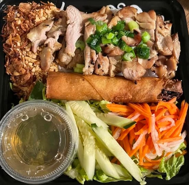 N6 Char-Broiled Chicken & Egg Roll.